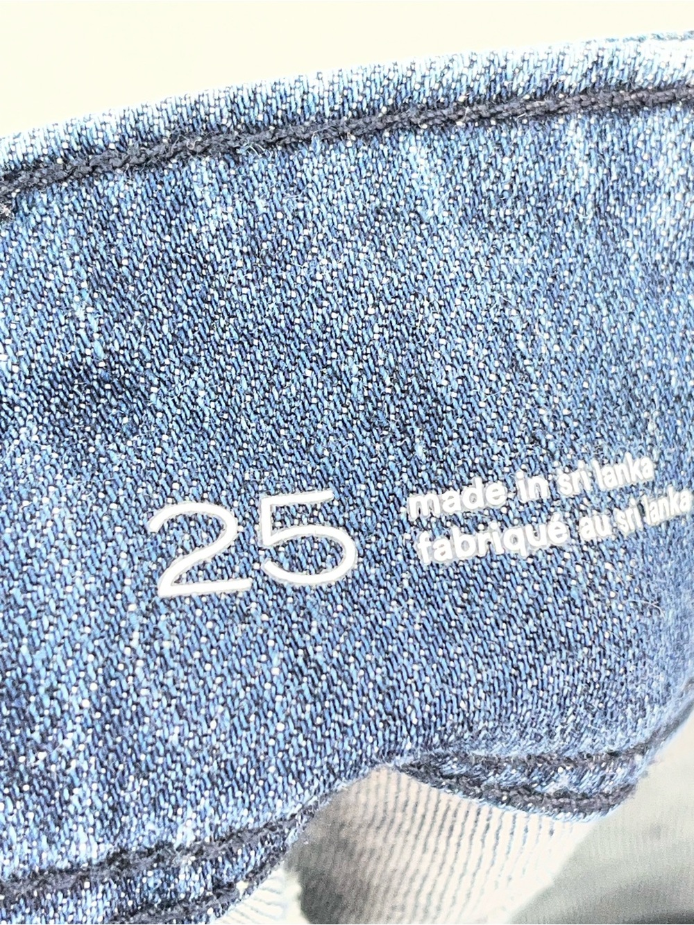 Anthro Pilcro Relaxed Mid-Rise 0964 Cuffed Jeans Wanda Wash 25x31 Anthropologie - Picture 8 of 11